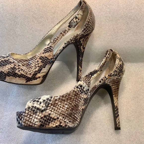 Worthington Women's Snake Print Stiletto Heels Peep Toe Size 10 - Picture 4 of 7